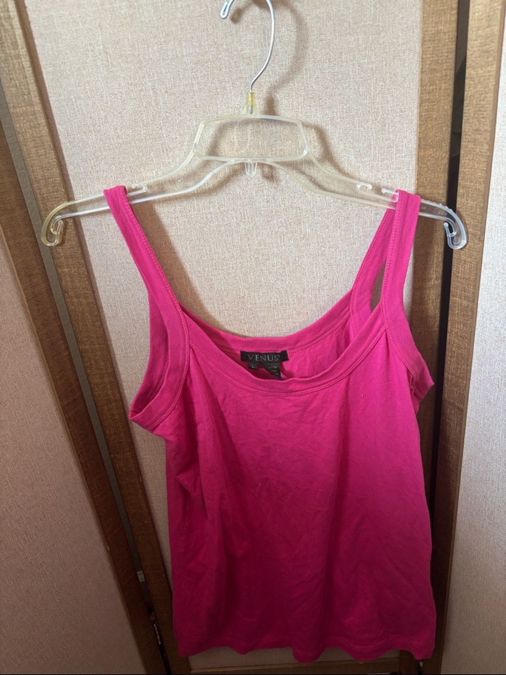 VENUS Fuchsia Scoop Neck Tank Top Large